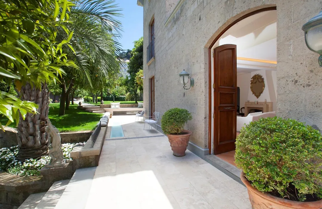 AMORE RENTALS - Villa Ebe-1